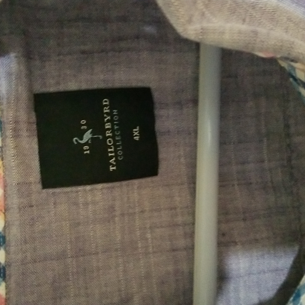 Taylor's Bird purple casual button down short sleeved shirt with pocket.